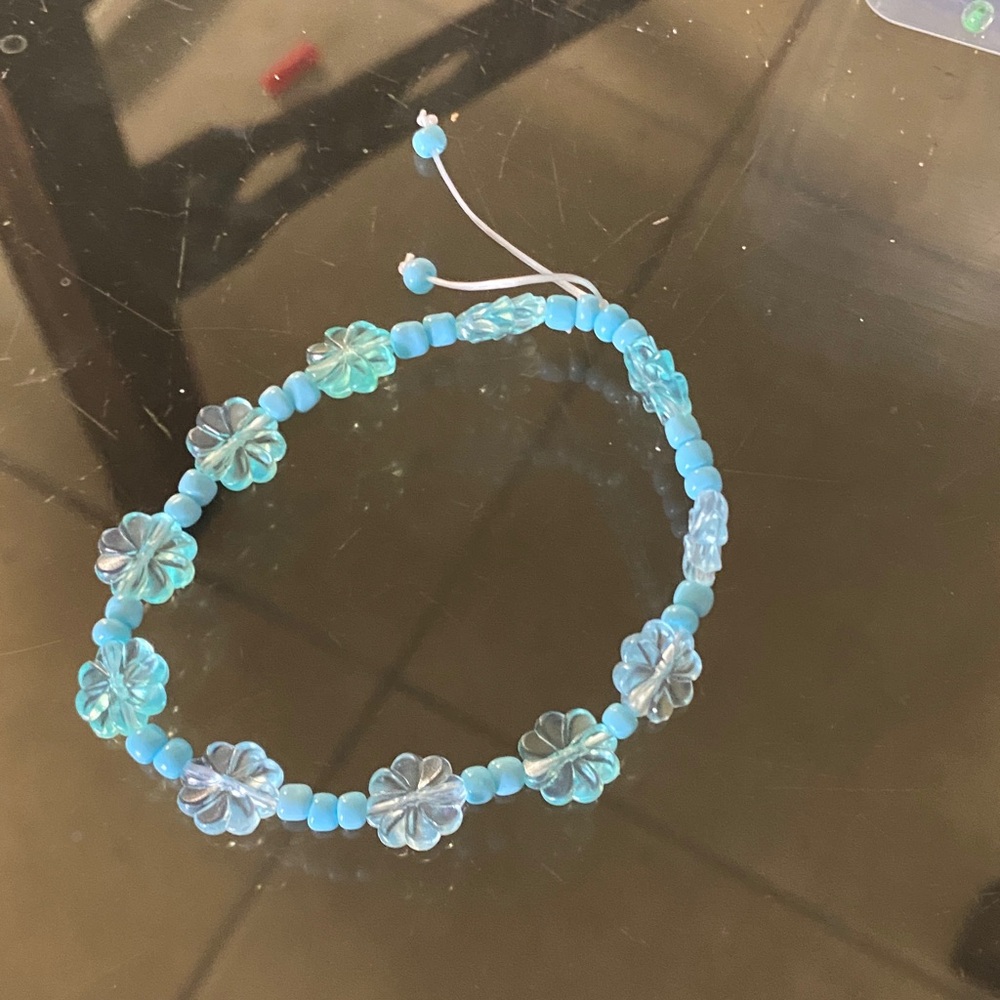 Blue Beaded Flower Bracelet